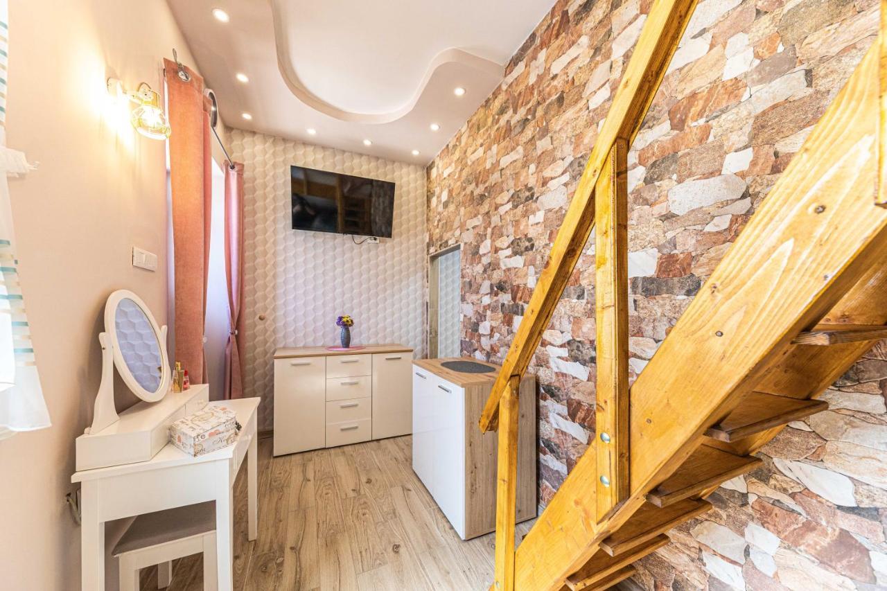Apartments Keka Kaštela Eksteriør bilde