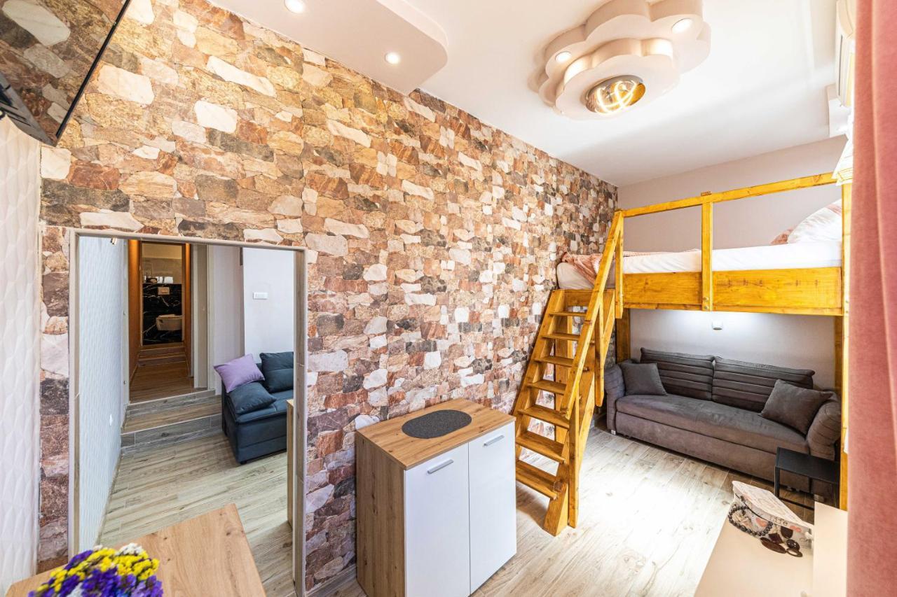Apartments Keka Kaštela Eksteriør bilde